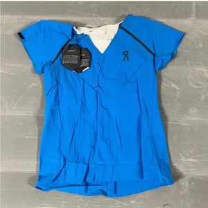 NWT On Running Clouds Performance T Women XS Blue Short Sleeve V-Next Active